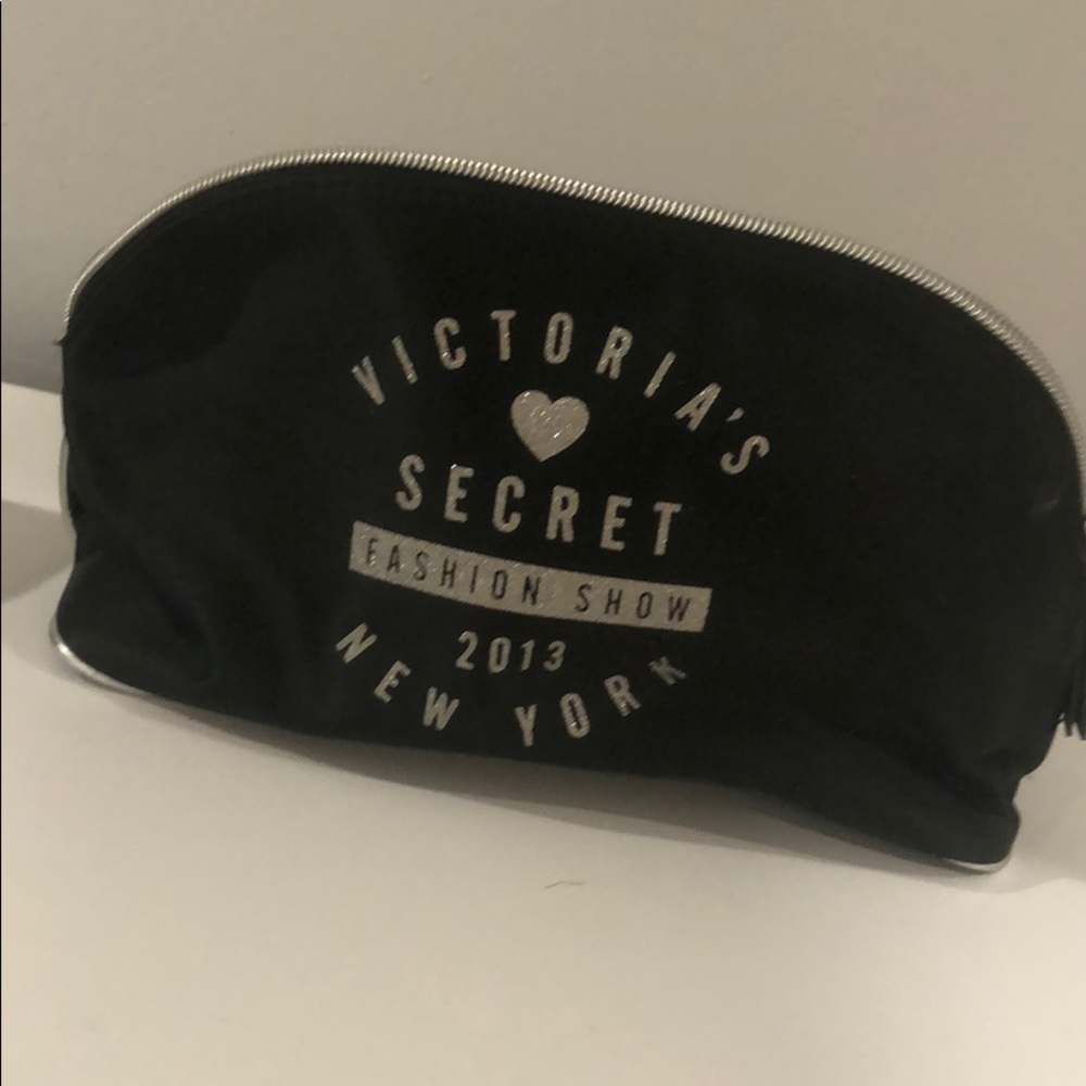 Victoria secret make up case with brushes